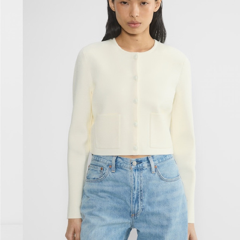 Aritizia sweater
